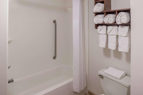 Hampton Inn Columbia Northeast-Fort Jackson Area image 39